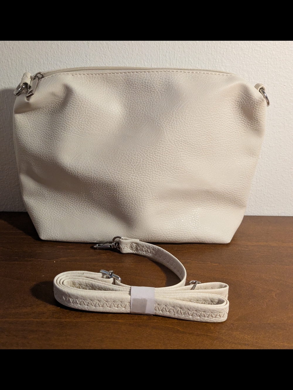 Collection XIIX Cream Faux Leather Crossbody Bag - Unused Strap - Picture 2 of 3